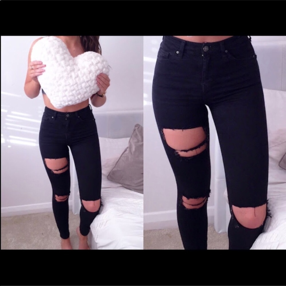 Black high waisted holy jeans